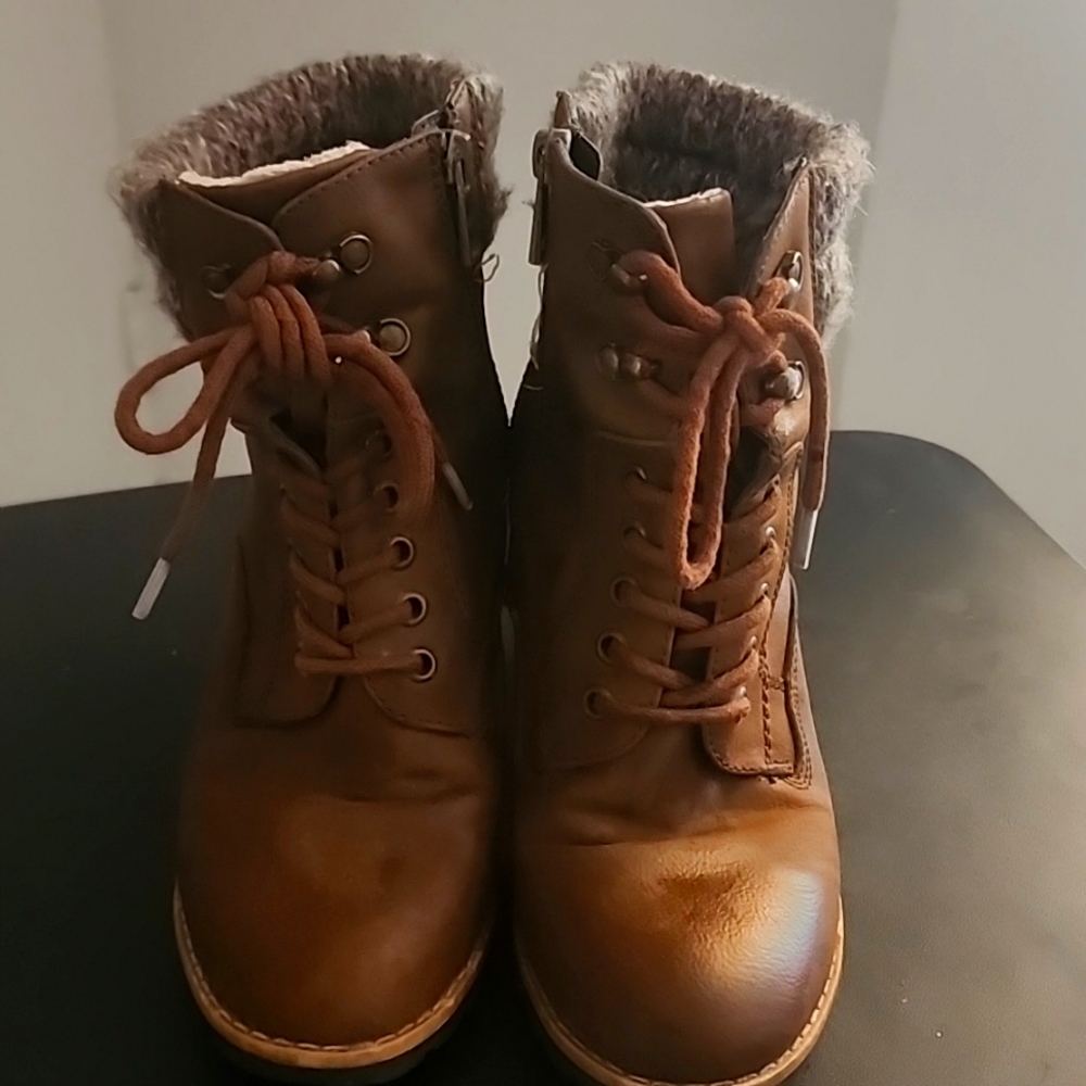 Chelsee girl boots
